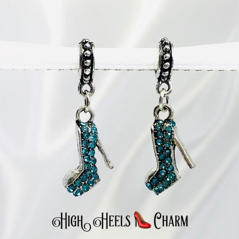 2 pcs Green Crystal High Heels 👠 Charms